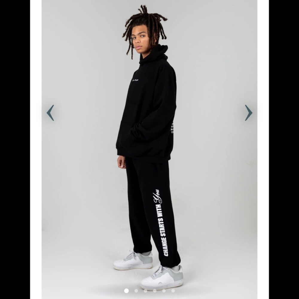 Mayfair The Label x The Uncomfortable Black sweatpants M/L